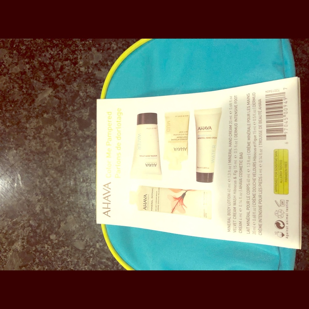 Ahava Color Me Pamper Kit Travel size New cute